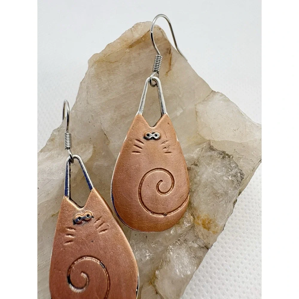 The Unbranded Brand cute copper